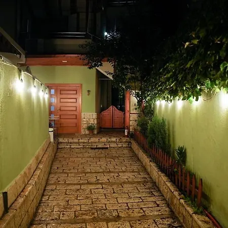 Apartment Grandpa House App.1 Tirana