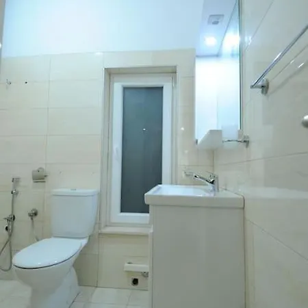 Apartment Grandpa House App.1 Tirana