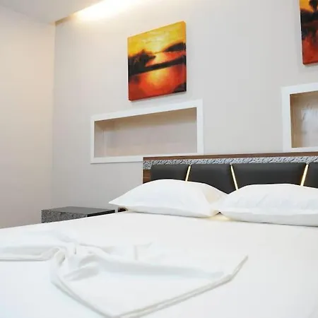 Appartement Near Center 1 *