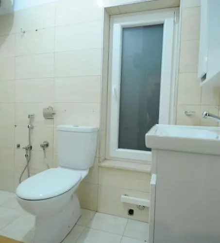 Apartamento Near Center 1 *